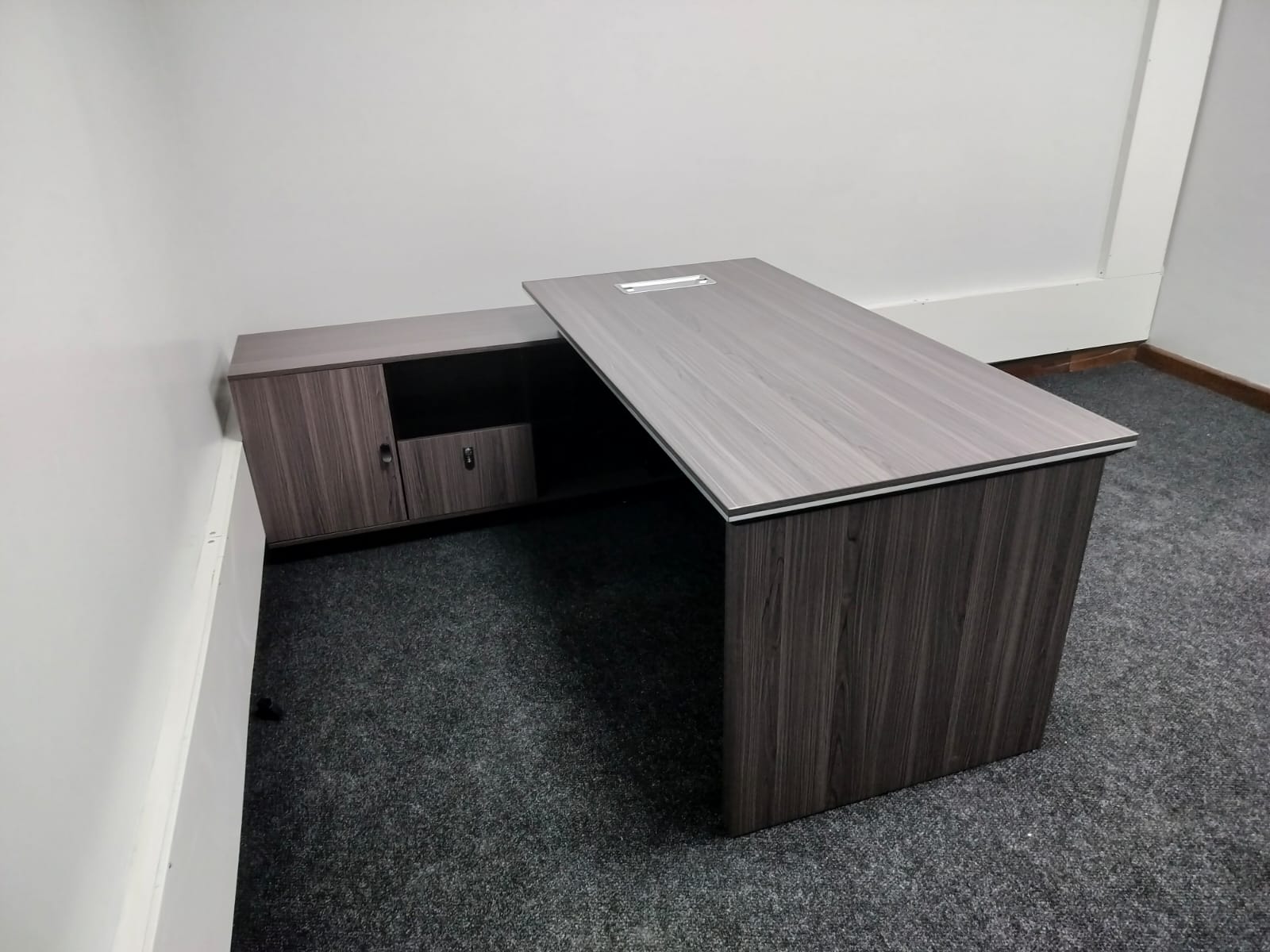 1.8m Executive Desk - Image 3