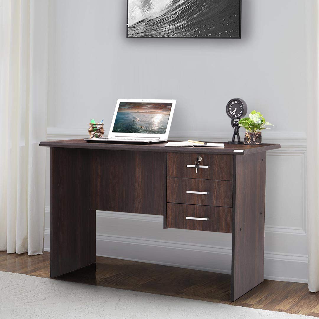 Standard office desk