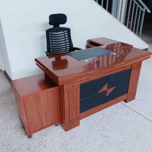 1400mm Managerial office desk